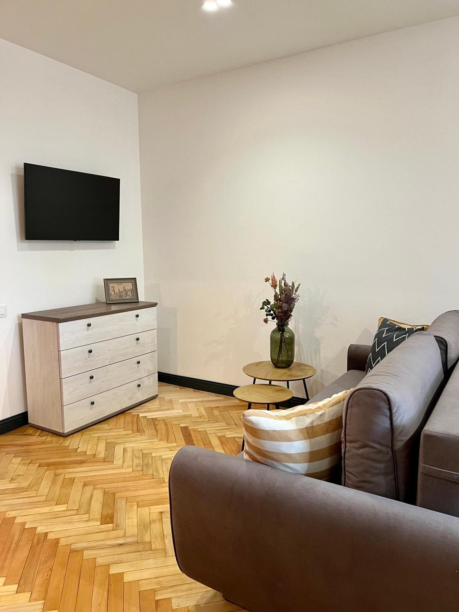 Art Apartment Glebova Lviv Exterior photo